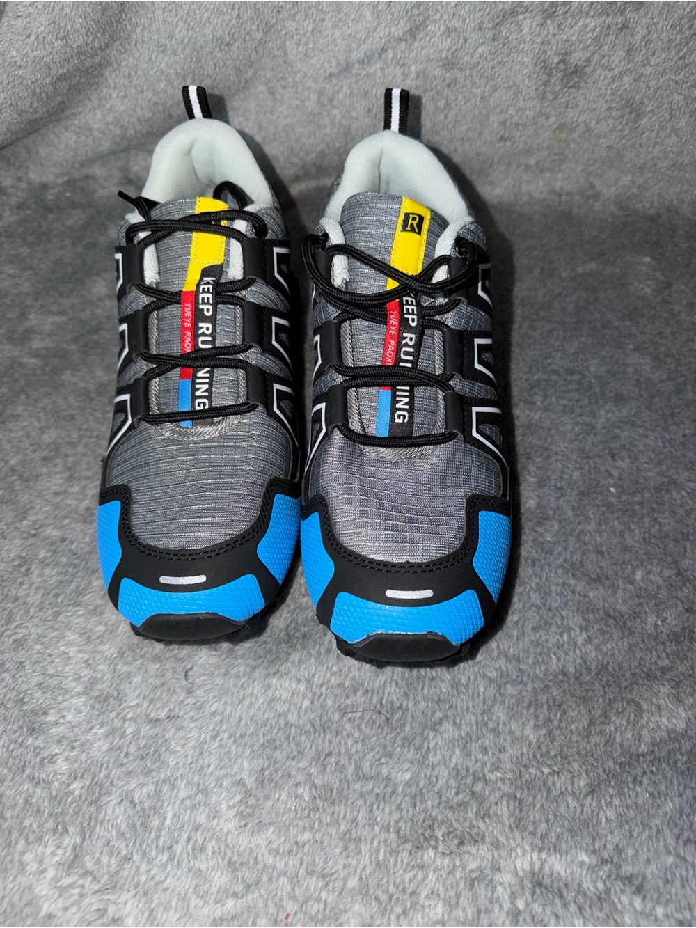 Keep Running Shoes ~Men size 43